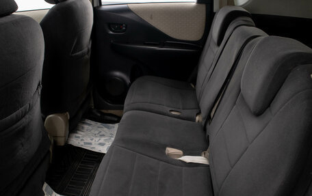 Toyota Ractis I, 2006 год, 759 000 рублей, 18 фотография