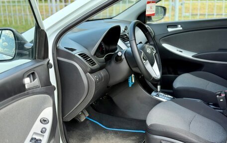 Hyundai Solaris II рестайлинг, 2012 год, 920 000 рублей, 8 фотография