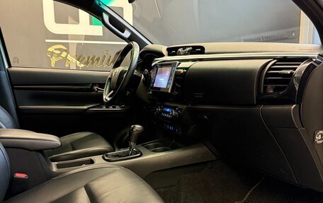 Toyota Hilux VIII, 2020 год, 4 700 000 рублей, 10 фотография