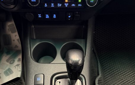 Toyota Hilux VIII, 2020 год, 4 700 000 рублей, 23 фотография