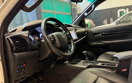 Toyota Hilux VIII, 2020 год, 4 700 000 рублей, 15 фотография
