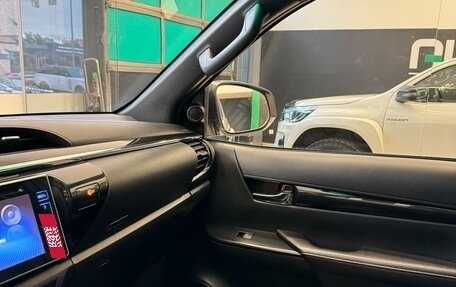 Toyota Hilux VIII, 2020 год, 4 700 000 рублей, 24 фотография