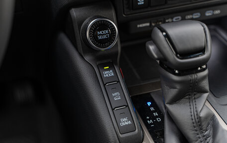 Toyota Land Cruiser Prado, 2024 год, 8 900 000 рублей, 30 фотография