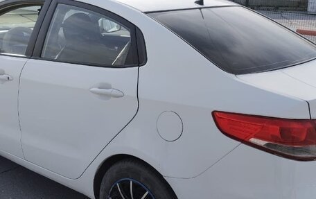 KIA Rio III рестайлинг, 2017 год, 800 000 рублей, 3 фотография