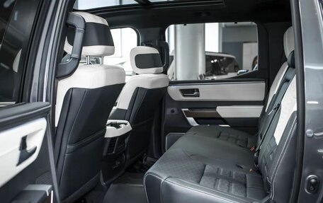 Toyota Tundra, 2024 год, 10 850 000 рублей, 16 фотография