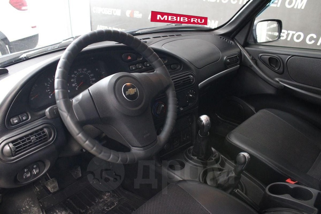 Chevrolet Niva I рестайлинг, 2012 год, 550 000 рублей, 3 фотография