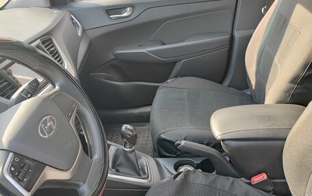 Hyundai Solaris II рестайлинг, 2018 год, 1 290 000 рублей, 6 фотография