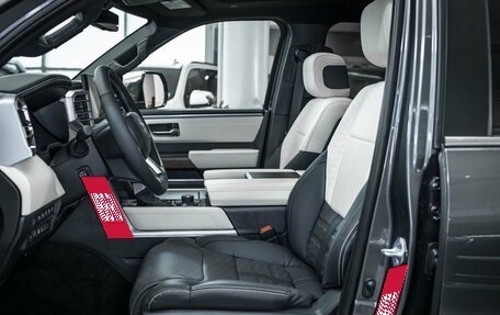 Toyota Tundra, 2022 год, 10 000 000 рублей, 15 фотография