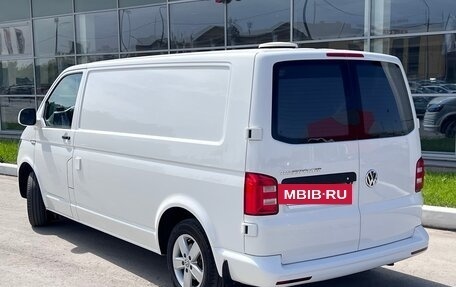 Volkswagen Transporter T6 рестайлинг, 2019 год, 2 680 000 рублей, 7 фотография