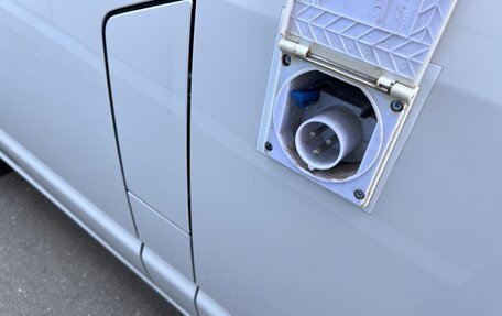 Volkswagen Transporter T6 рестайлинг, 2019 год, 2 680 000 рублей, 18 фотография