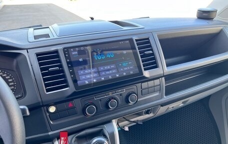 Volkswagen Transporter T6 рестайлинг, 2019 год, 2 680 000 рублей, 15 фотография
