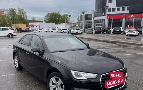 Audi A4, 2019 год, 1 950 000 рублей, 2 фотография
