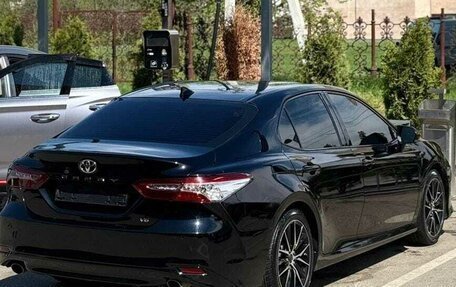 Toyota Camry, 2019 год, 2 900 000 рублей, 3 фотография