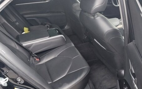 Toyota Camry, 2019 год, 2 900 000 рублей, 4 фотография