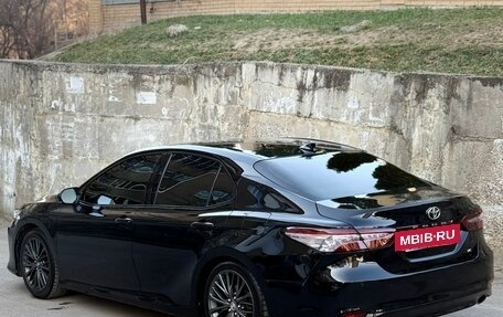 Toyota Camry, 2019 год, 2 900 000 рублей, 9 фотография