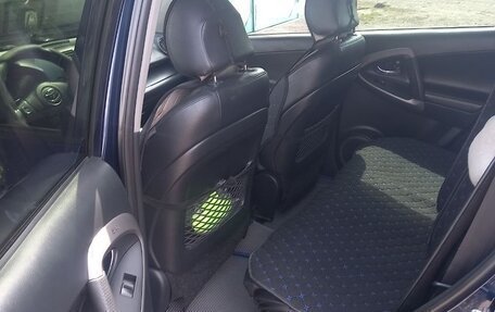 Toyota RAV4, 2005 год, 1 150 000 рублей, 4 фотография
