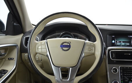 Volvo V60 Cross Country II, 2018 год, 2 300 000 рублей, 13 фотография