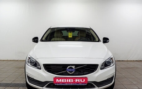 Volvo V60 Cross Country II, 2018 год, 2 300 000 рублей, 6 фотография