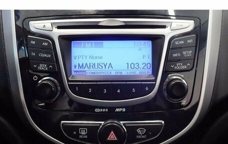Hyundai Solaris II рестайлинг, 2011 год, 600 000 рублей, 10 фотография