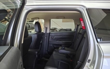 Mitsubishi Outlander III рестайлинг 3, 2015 год, 2 070 000 рублей, 26 фотография