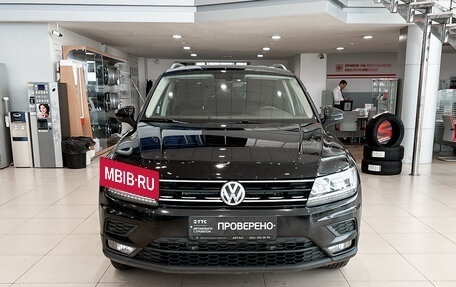 Volkswagen Tiguan II, 2018 год, 2 450 000 рублей, 2 фотография