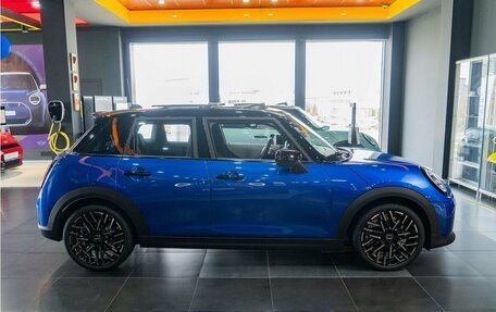 MINI Hatch, 2024 год, 6 790 000 рублей, 2 фотография