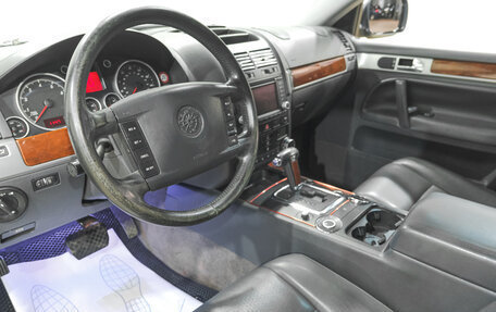 Volkswagen Touareg III, 2005 год, 699 000 рублей, 8 фотография