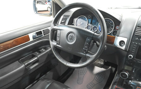 Volkswagen Touareg III, 2005 год, 699 000 рублей, 13 фотография