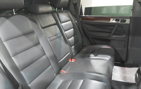 Volkswagen Touareg III, 2005 год, 699 000 рублей, 27 фотография