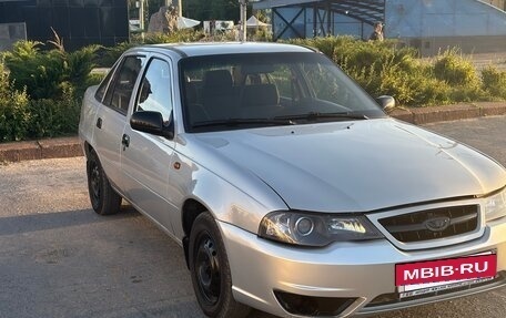 Daewoo Nexia I рестайлинг, 2010 год, 350 000 рублей, 2 фотография