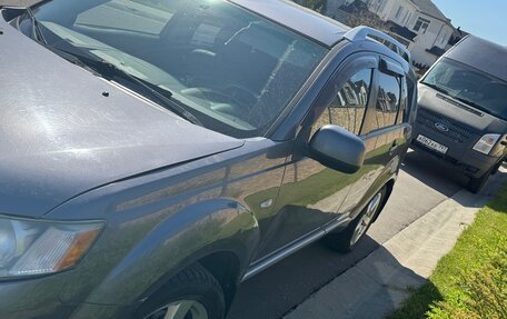 Mitsubishi Outlander III рестайлинг 3, 2008 год, 680 000 рублей, 3 фотография