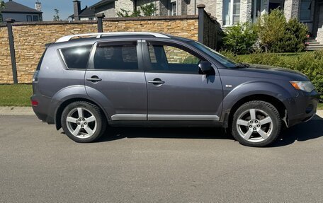 Mitsubishi Outlander III рестайлинг 3, 2008 год, 680 000 рублей, 4 фотография