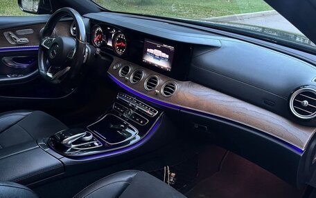 Mercedes-Benz E-Класс, 2016 год, 3 150 000 рублей, 10 фотография