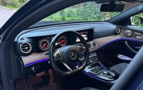 Mercedes-Benz E-Класс, 2016 год, 3 150 000 рублей, 9 фотография