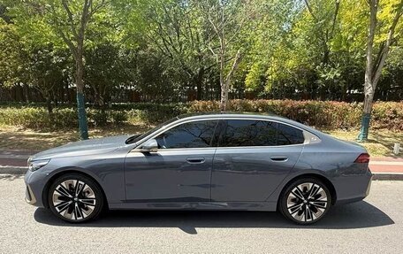 BMW 5 серия, 2024 год, 6 380 000 рублей, 6 фотография