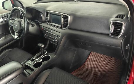 KIA Sportage IV рестайлинг, 2018 год, 1 800 000 рублей, 10 фотография
