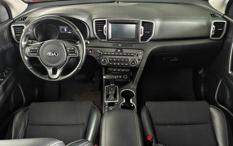 KIA Sportage IV рестайлинг, 2018 год, 1 800 000 рублей, 11 фотография