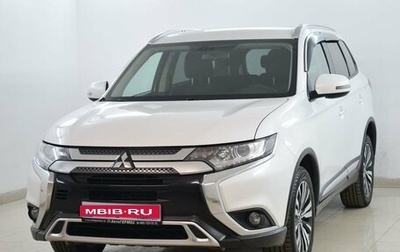 Mitsubishi Outlander III рестайлинг 3, 2019 год, 1 865 000 рублей, 1 фотография