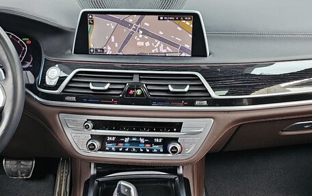 BMW 7 серия, 2021 год, 6 020 000 рублей, 14 фотография