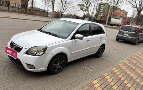 KIA Rio II, 2009 год, 750 000 рублей, 2 фотография