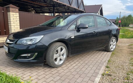 Opel Astra J, 2013 год, 750 000 рублей, 4 фотография