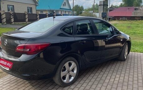 Opel Astra J, 2013 год, 750 000 рублей, 3 фотография