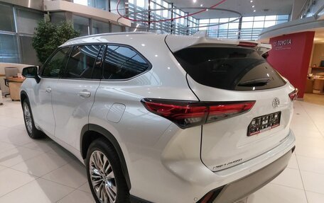 Toyota Highlander, 2025 год, 6 190 000 рублей, 4 фотография