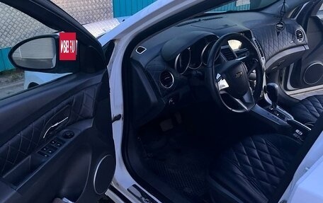 Chevrolet Cruze II, 2010 год, 650 000 рублей, 13 фотография
