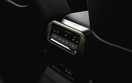 Toyota Land Cruiser Prado, 2024 год, 12 250 000 рублей, 27 фотография