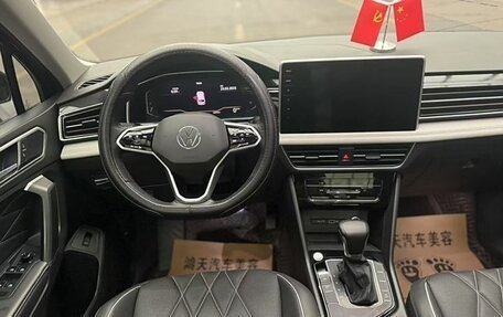 Volkswagen Tiguan II, 2022 год, 2 465 000 рублей, 9 фотография