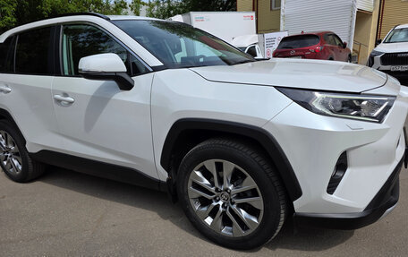 Toyota RAV4, 2021 год, 3 450 000 рублей, 6 фотография