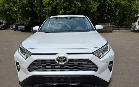 Toyota RAV4, 2021 год, 3 450 000 рублей, 8 фотография