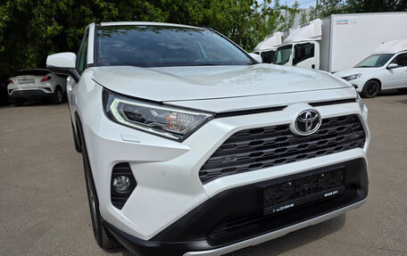Toyota RAV4, 2021 год, 3 450 000 рублей, 7 фотография