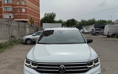 Volkswagen Tiguan II, 2021 год, 4 300 000 рублей, 1 фотография